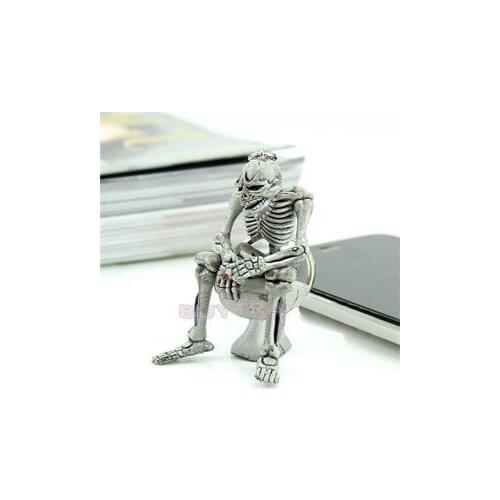 Auto Key Chain Holiday Sale Creative Toilet Seating Skull Style Auto Key Chain Gift for Friends 5.5cmx4cm/2.17"x1.57"