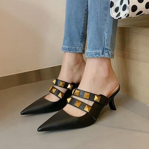 QZYERAI 2020 New Gold Studded Slippers Women Pointy Toe Mules Summer Leather Slides Runway Dress Shoes Woman Designer
