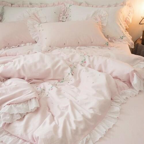 100% Cotton Pink White Embroidery Wedding Lace Bedding Set Soft Silky Bed Linen Quilt Set Bedding Duvet Cover King Queen Size