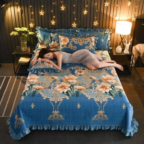 Warm Crystal Velvet Bed Cover Quilted bedspread Fashion Lace Bed Cover Plus Size Bacteriostasis Thickened Blanket In Autumn