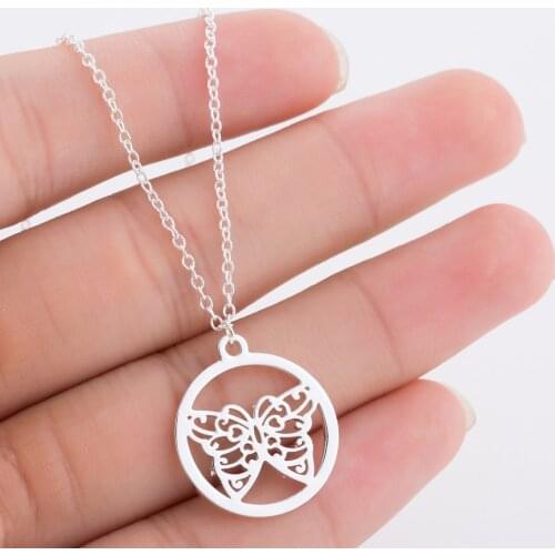 New Fashion Round Butterfly Pendant Necklace Metalic Jewelry Animal Jewelry For Women Statement Christmas Gift Sweater Colier
