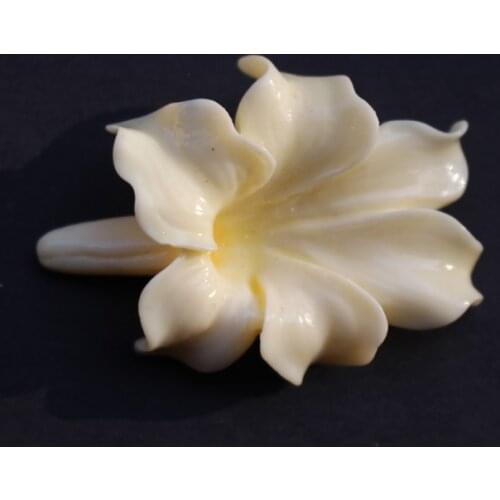 5Pieces 44mm*32mm*19mm Artificial coral beads Large Artificial coral Leaf beads Cabochon Beige color for Jewelry making