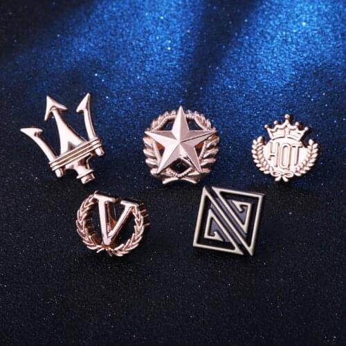 Korean Fashion Mini Star Crown Brooch Metal Trigeminal Lapel Pins Mens Suit Shirt Collar Pin Luxury Clothing Women Accessories