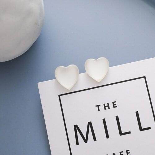 Korean Sweet Shiny Opal Heart Earrings for Women Girls Clear Moon Stone Love Heart Statement Stud Earrings Party Jewelry Gifts