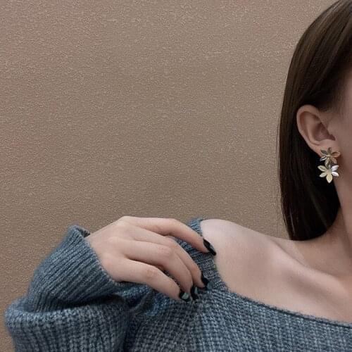 LOVOACC Simple Metallic Maple Leaf Earrings for Women Gold Color Metal Double Layered Leaves Statement Dangle Earrings Oorbellen