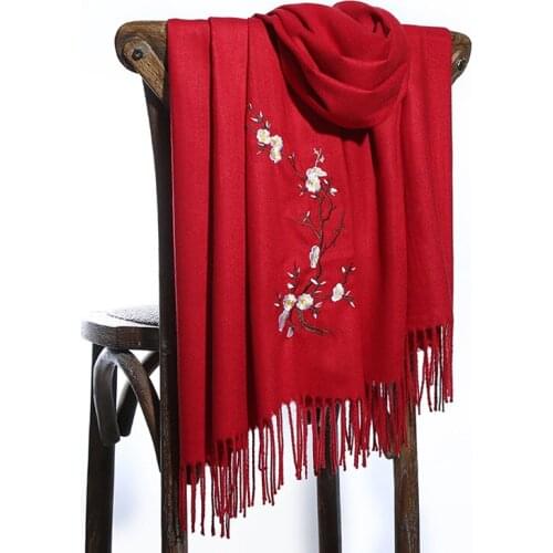 Moda 2020 Autumn Winter New Plum Blossom Solid Color Embroidered Cashmere Tassel Scarf Women Headband Neckerchief Bandana