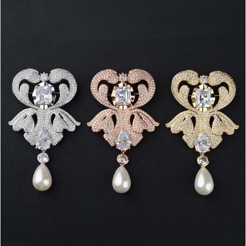 White sea shell pearl gold plated Cubic Zirconia micro pave flower brooch