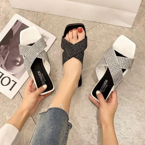 Plus Size Cross Strap Rhinestone Women Slippers Sandals Shoes Antiskid Flat Sole Slippers Woman Sandals Slides Beach Shoes