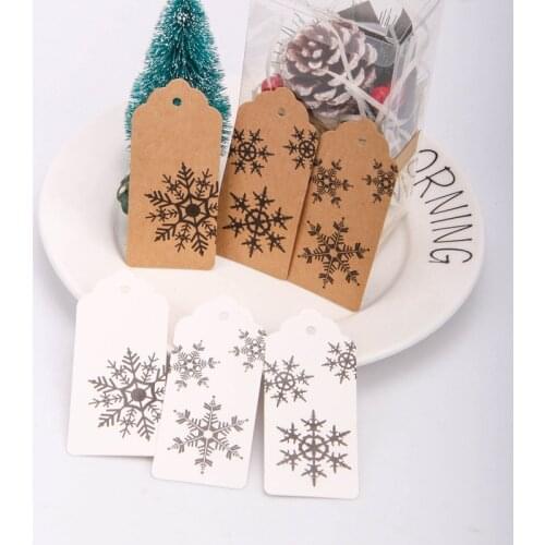 50PCS Merry Christmas Snowflake Kraft Paper Hang Tags Christmas Party Gift Wrapping Supplies DIY Kraft Paper Cards Labels