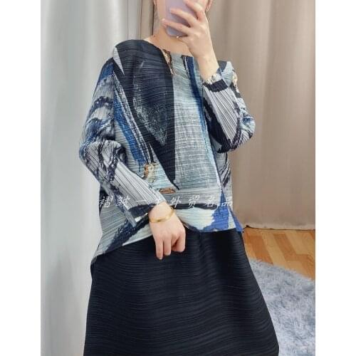 HOT SELLING Miyake fold fashion print o-neck irregular T- shirt IN STOCK