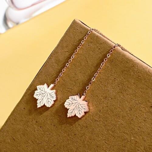 2021 New Maple Leaves Pendant Stainless Steel Drop Earrings Women Fashion No Fade Rose Gold Ear Line Jewelry Female Earring