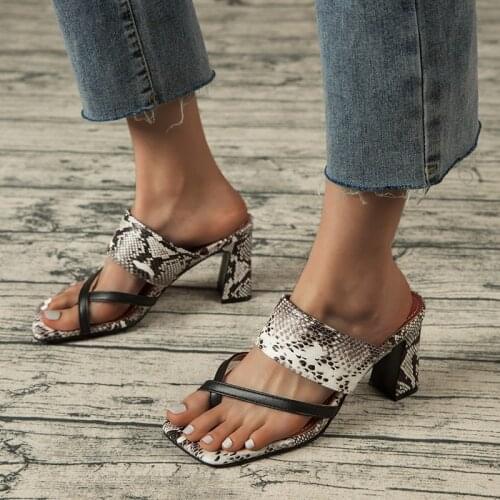 Womens Slippers Mules Shoes Luxury Woman Summer Sandals Sandal Beach Flat Designer Flip Flops Casual Sabot Flip-flops Heel for