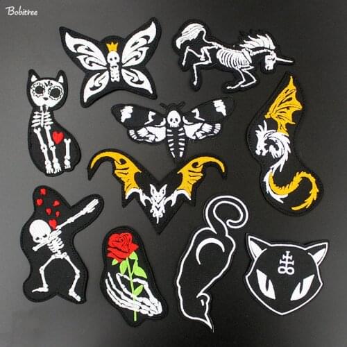 Black Skull Bat Cat Cloth Patch Iron on Animal Badges Cheap Embroidered Stickers For Jacket Jeans Applique DIY Stripes