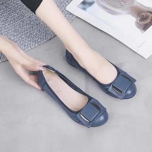 Spring Summer Women Shoes Genuine Leather Ladies High Heels Casual Wedges Shoes Fashion Metal Buckle Women Pumps