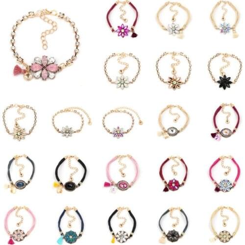 Womens Elegant Refined Crystal Clear Modern Rhinestone Chain Flower Hand Adjustment Size Jewelry Bracelet