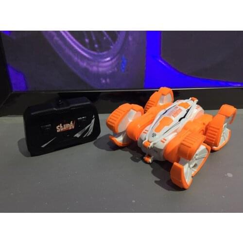 2.4G 1:32 double sided car with arm turning and bucket turning