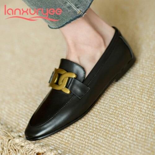 Lanxuryee big size genuine leather round toe low heel comfortable retro fashion metal decoration slip on spring women pumps L4f1