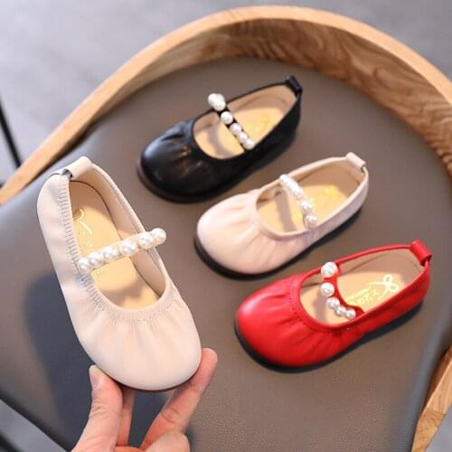 Girls' leather shoes 2021 new little girls fashion foreign pearl princess shoes spring autumn soft bottom baby peas shoes
