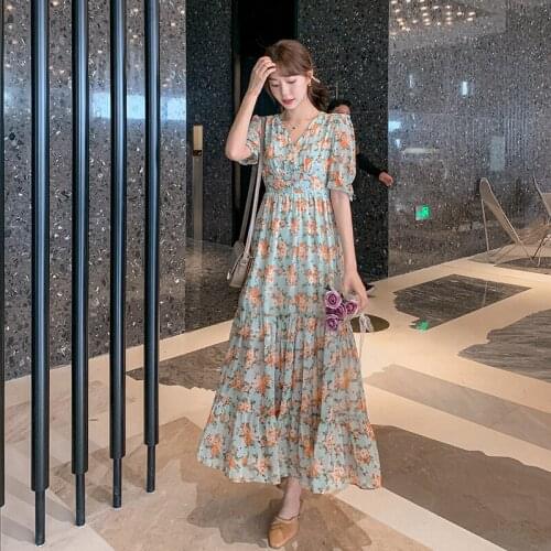 Real shot 2021 summer new chiffon super long dress V-neck short sleeve big pendulum fairy temperament floral and ankle dress