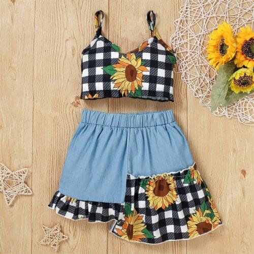 Summer new sunflower girls' suits are characterized by exotic fashion suspenders and short skirts