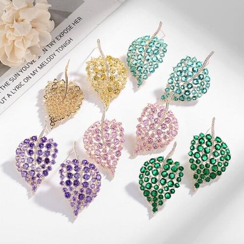 Simple Temperament Leaf Pendant Earrings for Female Romantic Birthday Gifts Designer Creative Crystal Dangle Jewelry