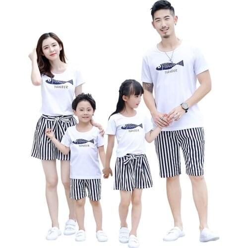 Family Matching Clothes Summer Mommy and Daughter Baby Couple Matching Clothes Boys Tshirt Cute Pijama Familiar Tracksuit AE50FC