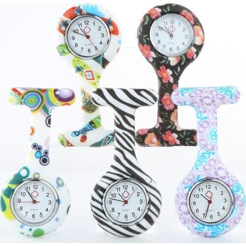 Casual Silicone Nurse Watch Multicolor Pattern Arabic Numerals Round Dial Women Nurses Brooch Tunic Fob Watches Pocket Watches