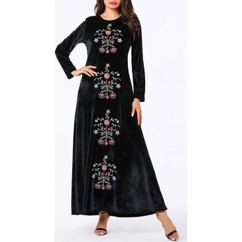 Middle East Muslim Abaya Clothing Elegant Velvet Dress Embroidery Fashion Loose Plus Size Party Evening Maxi Dress Ladies Autumn