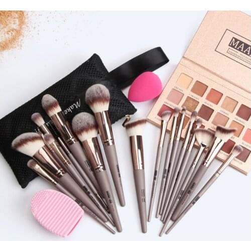 18 Pcs Sets Foundation Concealer Blush Pressed Powder High Light Eye Shadow Lips Eyebrow Brush Makeup Oblique Suits Beauty Egg