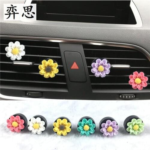 Colorful Daisy Ladies car perfume clip Exquisite Air Conditioning decoration perfume Automobile styling Air Freshener
