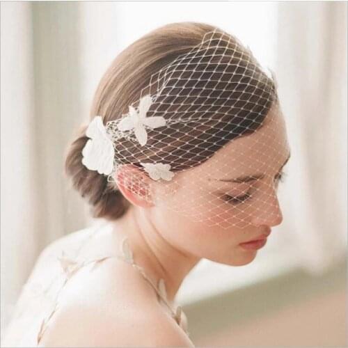 White Pearls Comb Veil Brides Wedding Hair Jewelry Accessories for Wedding Handmade Fine Romantic Flowers Headwear Veil 2021