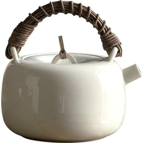 Chinese Teapot Handmade Natural Rattan Lifting Handle Japanese Style Porcelain Kung Fu Tea Set Teapot tea pot set