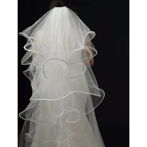 NIXUANYUAN Highest Quality 4 Layers Elegant Luxury Long Wedding Veil Bridal Veils Lace Veil with Comb