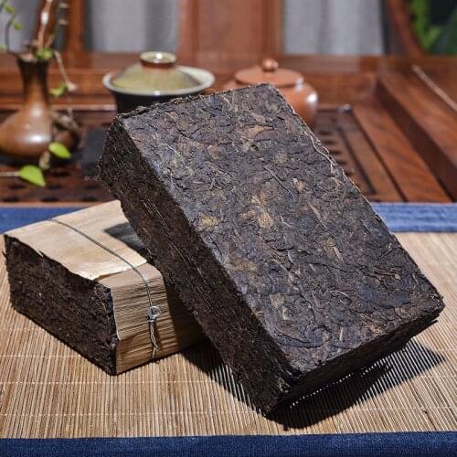 1990 China Yunnan pu'er tea 500g tea Green food Health Care Tea Brick For Weight Lose Tea Free Shipping
