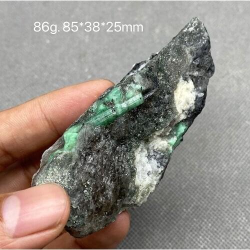 100% Natural green emerald mineral gem-grade crystal specimens stones and crystals quartz crystals