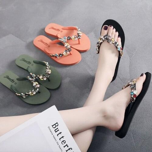 Summer New Fashion Women 's Sandals Casual Flat Bottom Clip Foot Herringbone Diamond Decorative Women 's Beach Shoes