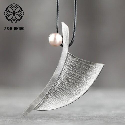 Female Necklaces & Pendants Plastic Beads Irregular Geometric Trendy Jewelry Gifts For Best Friends Sweater Women Accessories