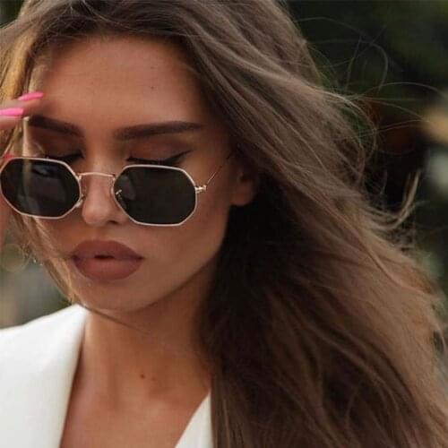 Vintage metal Small square sunglasses women luxury brand Retro red black rectangle female sunglasses UV400 eyeglasses oculos