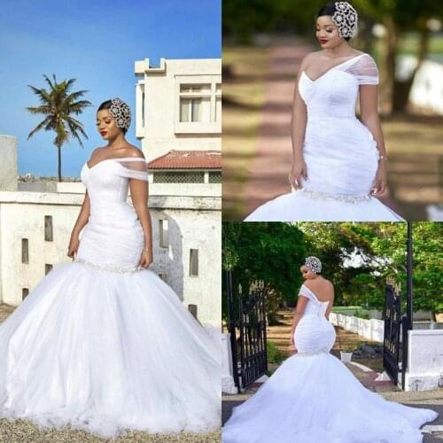 One Shoulder Mermaid Wedding Dresses Crystal Beads Sweep Train Bridal Gowns White Plus Size Sleeveless Wed Dress Strapless Weddi