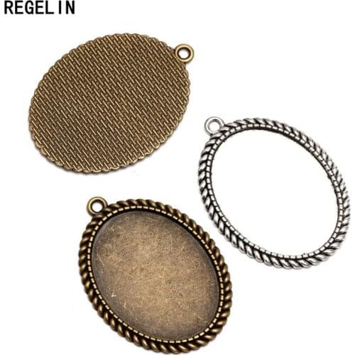REGELIN Antique Flower Lace Pendant Charms Base Settings 5pcs Cabochon Cameo Tray Bezel Blank 30*40mm Cabochons DIY Necklace
