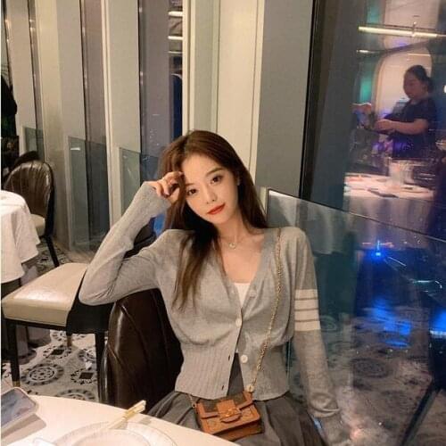 Woman Sweaters Cardigan Ice Silk V-neck Sun Protection Knit Cardigan Summer Coat Long-Sleeved Top Sueters De Mujer