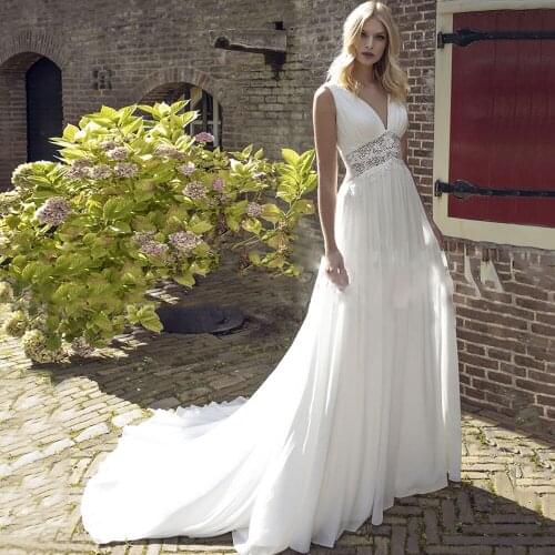 Wedding Dress 2021 A-Line V-Neck Long Sleeve Lace Appliques Tulle Backless Bohemian Bride Gown Sexy Charming Robe