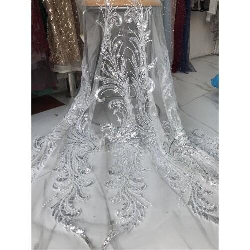 High-quality and exquisite large-flowered beaded tube sequined white wedding dress, suitable for fashionable ladies' wedding dre