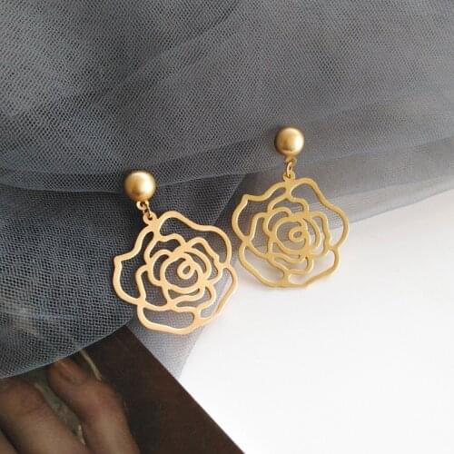 Europe New Vintage Gold Color Metal Flower Big Drop Earrings For Women Fashion Personality Statement Oorbellen
