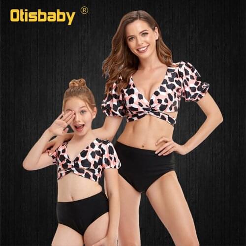 Summer Mom and Daughter Deep V-neck Puff Sleeve Matching Family Swimsuit Bikini Beach Holiday Vintage Print Family Clothing Sets