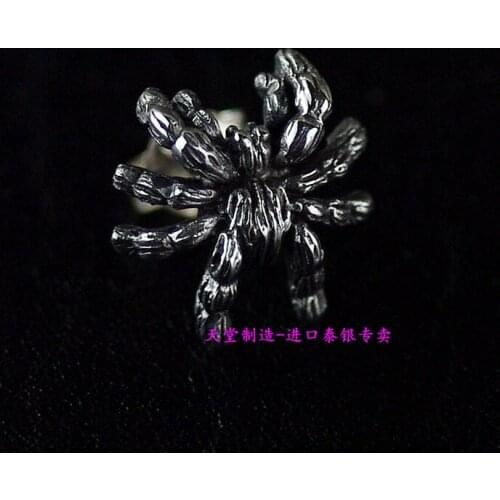925 sterling silver retro Thai silver mini realistic black spider Thai silver earrings 1 Pair