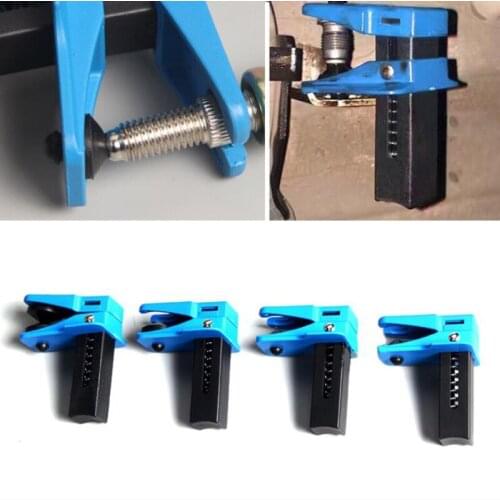 Automobile brake oil pipe plug, automobile brake nozzle oil clamping tool, brake oil pipe plug to prevent oil leakage