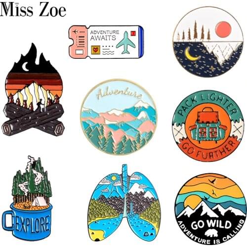 Outdoors Mountain Starry Night Enamel Pin Custom Wild Camping Hiking Brooches Bag Clothes Lapel Pin Adventure Badge Jewelry Gift