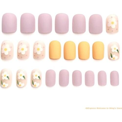 Candy Pink False Nail Tips Girl Children Flower Full Cover Glue Self Adhesive Fake Nail Art for Girls Manicure Tips Dropship