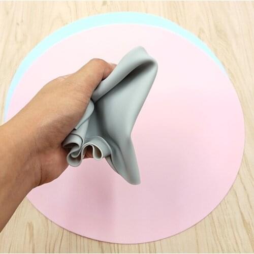 A Round Shaped Anti-Slip Silicone Mat For Bowl Drinking Fountain Spill-proof Feeder Cat Dog Feeding Accessories Pet Supplies